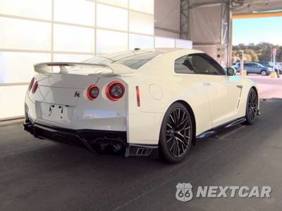 2021 Nissan GT-R Premium - zdjęcie 4 z 18 - miniatura