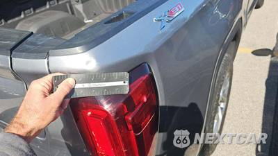 2024 GMC Sierra 1500 SLT Crew Cab Short Bed 4SA - zdjęcie 26 z 35 - miniatura