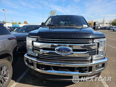 2017 Ford Super Duty F-350 Lariat Crew Cab Medium Bed - zdjęcie 2 z 24 - miniatura