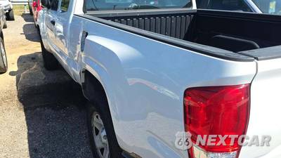 2016 Toyota Tacoma SR Extended Cab Long Bed w/Rear Doors - zdjęcie 12 z 38 - miniatura