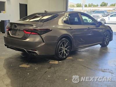 2022 Toyota Camry SE - zdjęcie 4 z 6 - miniatura