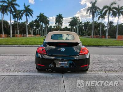 2013 Volkswagen Beetle Convertible 2.5L - zdjęcie 41 z 51 - miniatura