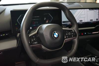 2024 BMW 5 Series Sedan 530i - zdjęcie 6 z 25 - miniatura