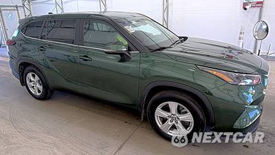 2024 Toyota Highlander LE - zdjęcie 3 z 37 - miniatura
