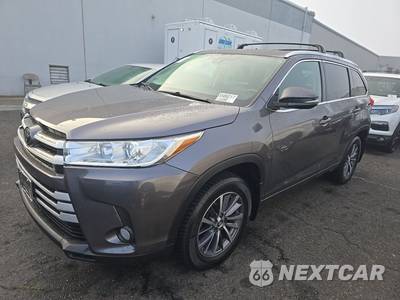 2017 Toyota Highlander XLE - zdjęcie 1 z 36 - miniatura