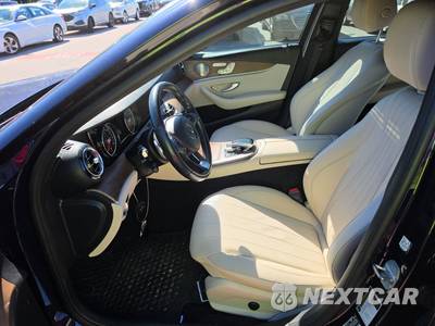 2018 Mercedes-Benz E 300 4MATIC Sedan - zdjęcie 7 z 24 - miniatura