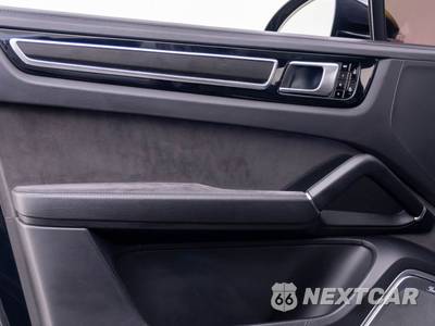 2021 Porsche Cayenne GTS - zdjęcie 14 z 35 - miniatura