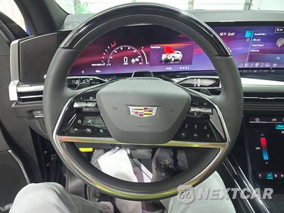 2026 Cadillac Escalade Sport 1SC - zdjęcie 10 z 18 - miniatura