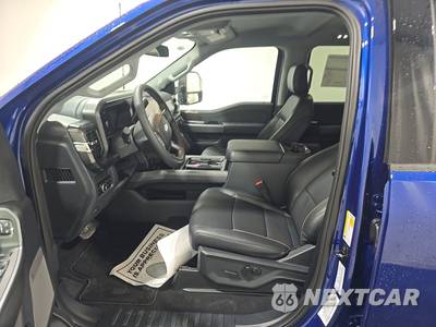 2026 Ford Super Duty F-450 Lariat Crew Cab Long Bed DRW - zdjęcie 7 z 17 - miniatura