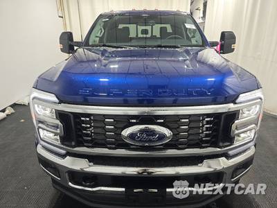 2026 Ford Super Duty F-450 Lariat Crew Cab Long Bed DRW - zdjęcie 2 z 17 - miniatura