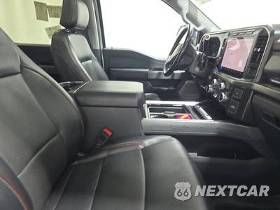 2024 Ford Super Duty F-250 Lariat Crew Cab Long Bed - zdjęcie 8 z 25 - miniatura