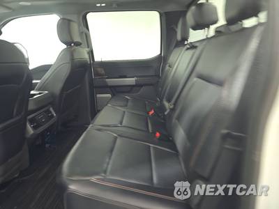 2024 Ford Super Duty F-250 Lariat Crew Cab Long Bed - zdjęcie 13 z 25 - miniatura