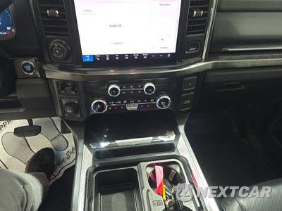 2024 Ford Super Duty F-250 Lariat Crew Cab Long Bed - zdjęcie 11 z 25 - miniatura