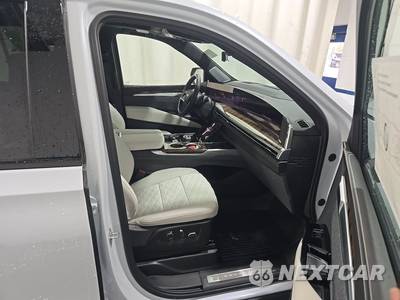 2026 Cadillac Escalade Platinum Sport 1SH - zdjęcie 8 z 18 - miniatura