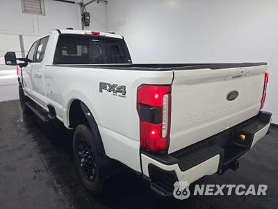 2024 Ford Super Duty F-250 Lariat Crew Cab Long Bed - zdjęcie 6 z 25 - miniatura