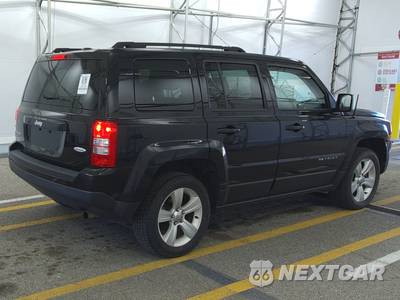 2016 Jeep Patriot Latitude - zdjęcie 4 z 41 - miniatura