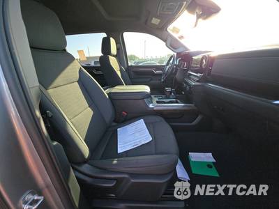 2024 Chevrolet Silverado 1500 LT Crew Cab Short Bed 1LT - zdjęcie 8 z 22 - miniatura