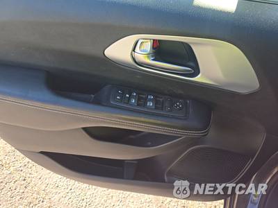 2022 Chrysler Pacifica Touring 121.6" WB - zdjęcie 9 z 29 - miniatura