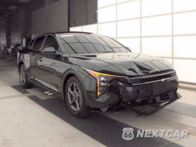 2025 Kia K4 LXS - zdjęcie 3 z 45 - miniatura
