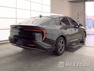 2025 Kia K4 LXS - zdjęcie 4 z 45 - miniatura