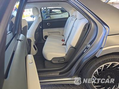 2023 Hyundai IONIQ 5 Limited - zdjęcie 13 z 48 - miniatura