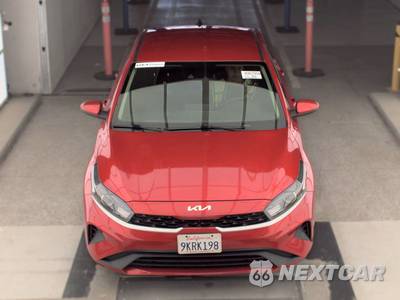 2023 Kia Forte LXS - zdjęcie 2 z 38 - miniatura