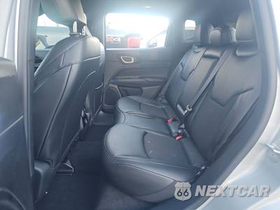 2026 Jeep Compass Altitude - zdjęcie 13 z 19 - miniatura