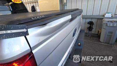2017 Ford Super Duty F-250 Lariat Crew Cab Medium Bed - zdjęcie 27 z 30 - miniatura