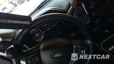 2017 Ford Super Duty F-250 Lariat Crew Cab Medium Bed - zdjęcie 24 z 30 - miniatura