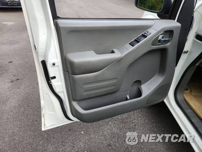 2017 Nissan Frontier SV Crew Cab Medium Bed - zdjęcie 15 z 29 - miniatura
