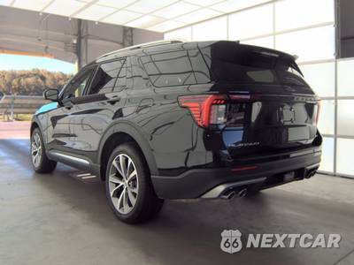 2025 Ford Explorer Platinum - zdjęcie 6 z 28 - miniatura
