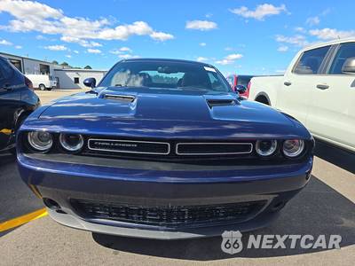 2016 Dodge Challenger SXT - zdjęcie 2 z 22 - miniatura