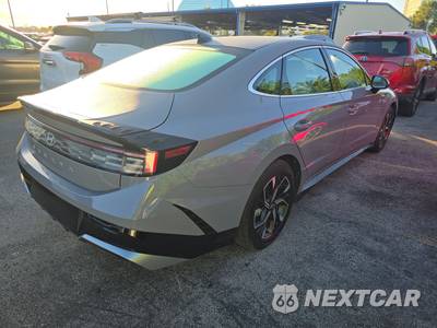 2025 Hyundai Sonata SEL - zdjęcie 4 z 23 - miniatura