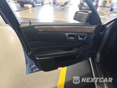 2014 Mercedes-Benz E 350 4MATIC Sedan - zdjęcie 9 z 25 - miniatura