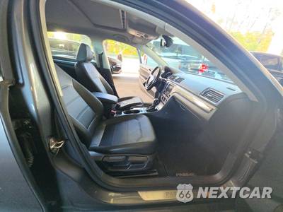 2018 Volkswagen Passat 2.0T SE w/Technology - zdjęcie 8 z 36 - miniatura
