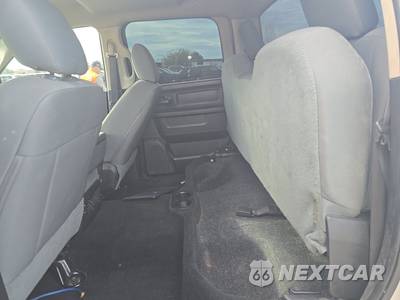 2015 Ram 1500 Express Crew Cab Short Bed - zdjęcie 13 z 33 - miniatura