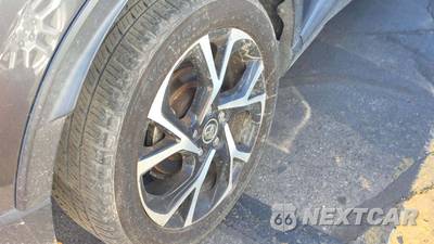 2018 Toyota C-HR XLE Premium - zdjęcie 30 z 38 - miniatura