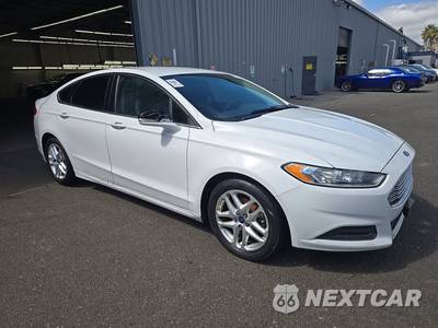 2015 Ford Fusion SE - zdjęcie 3 z 67 - miniatura