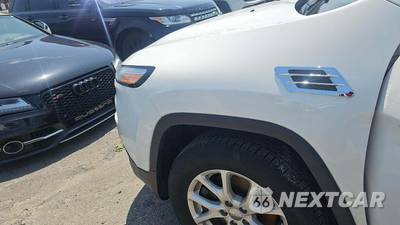 2017 Jeep Cherokee Latitude - zdjęcie 28 z 30 - miniatura
