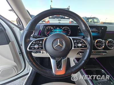 2022 Mercedes-Benz GLB 250 4MATIC - zdjęcie 10 z 26 - miniatura