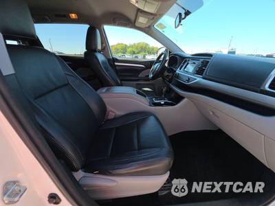 2015 Toyota Highlander LE - zdjęcie 8 z 26 - miniatura
