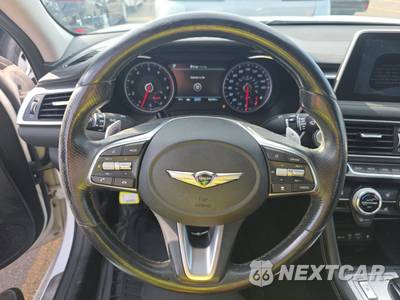 2020 Genesis G70 3.3T - zdjęcie 10 z 41 - miniatura