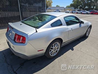 2012 Ford Mustang V6 Premium Coupe - zdjęcie 4 z 43 - miniatura