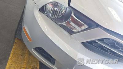 2012 Ford Mustang V6 Premium Coupe - zdjęcie 24 z 43 - miniatura