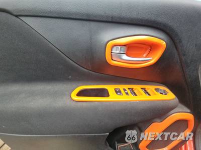 2020 Jeep Renegade Latitude - zdjęcie 9 z 23 - miniatura