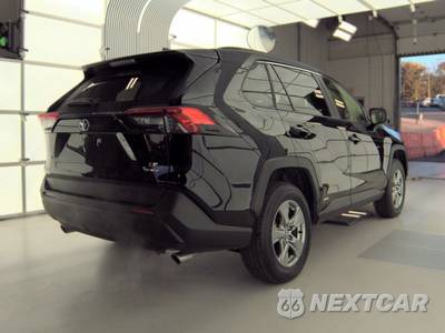 2025 Toyota RAV4 Hybrid LE - zdjęcie 4 z 26 - miniatura