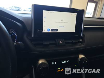 2025 Toyota RAV4 Hybrid LE - zdjęcie 11 z 26 - miniatura
