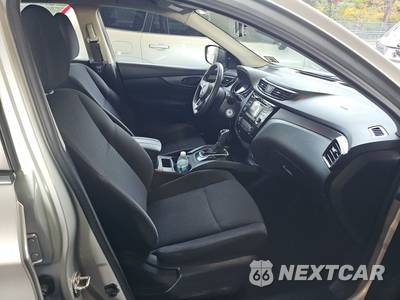 2018 Nissan Rogue Sport S - zdjęcie 11 z 47 - miniatura