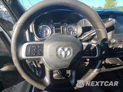 2022 Ram 2500 Big Horn Crew Cab Long Bed - zdjęcie 10 z 30 - miniatura