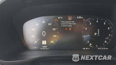 2020 Volvo XC40 T4 Momentum - zdjęcie 19 z 28 - miniatura